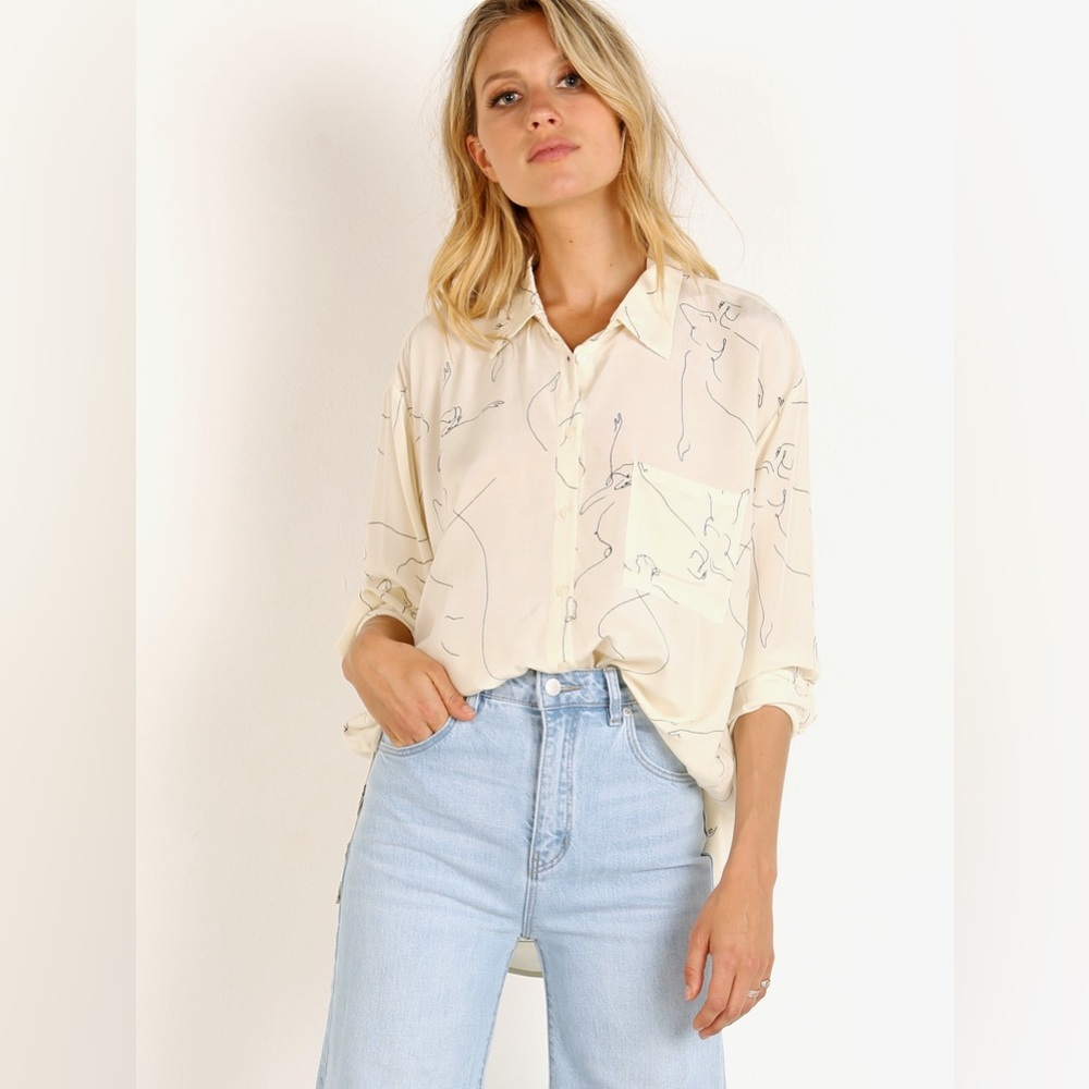 ASTR The Label Agnes Ballet Sketch Blouse | Abstract Line Art – L